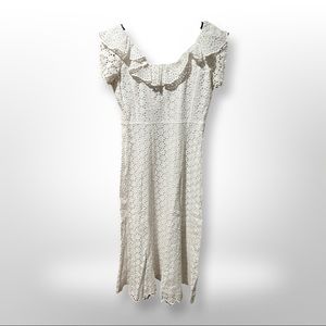 Woman's Ralph Lauren
White Floral Dress - Size 4 -
Original Price $598